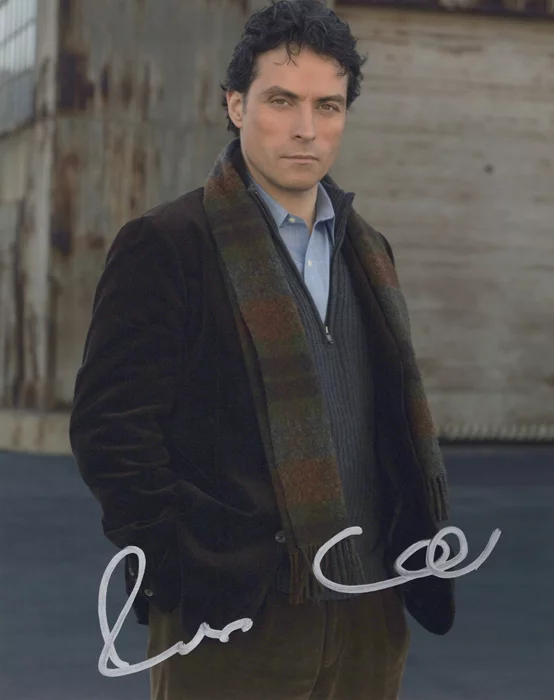 Rufus Sewell autograph