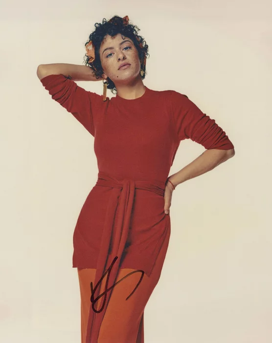 Alia Shawkat autograph