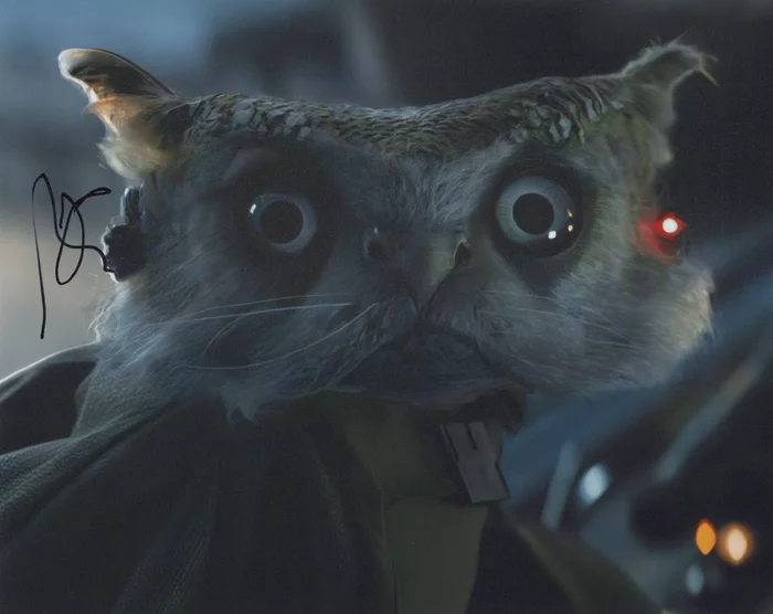 Alia Shawkat autograph