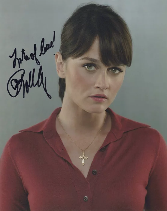 Robin Tunney autograph