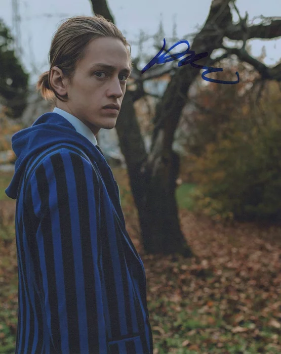 Percy Hynes White autograph