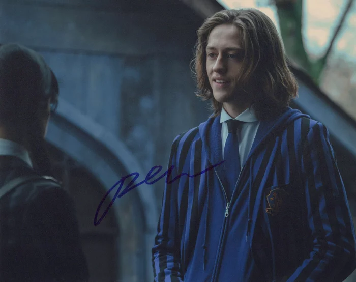 Percy Hynes White autograph