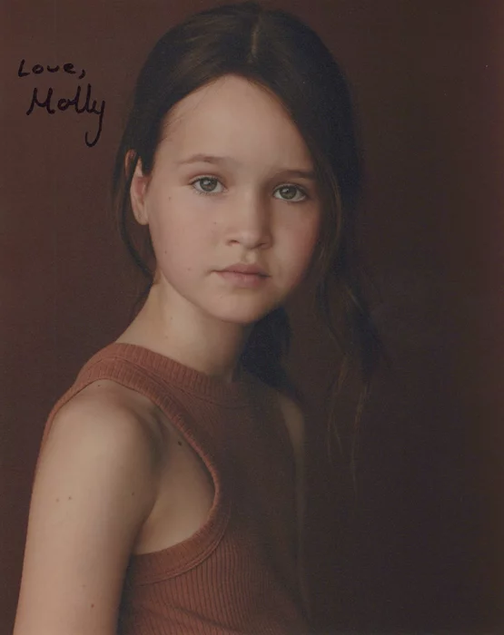 Molly Belle Wright autograph