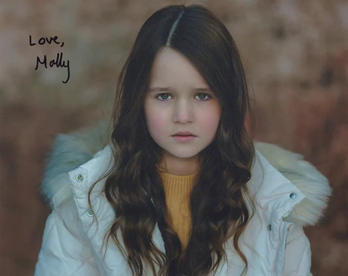 Molly Belle Wright autograph