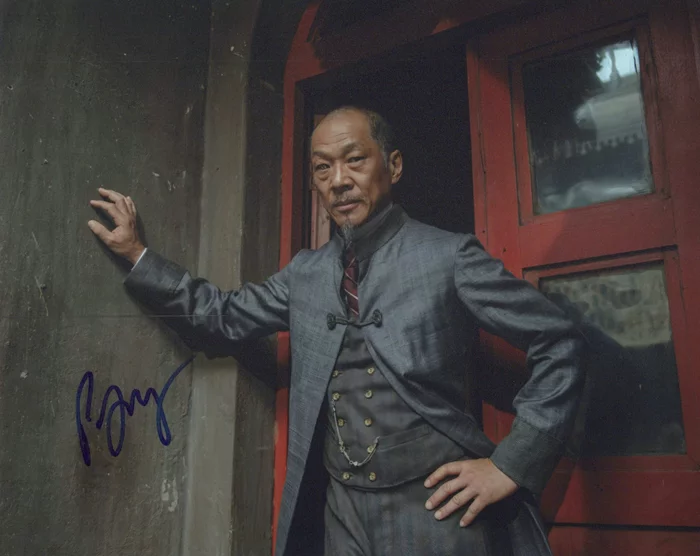 Perry Yung autograph