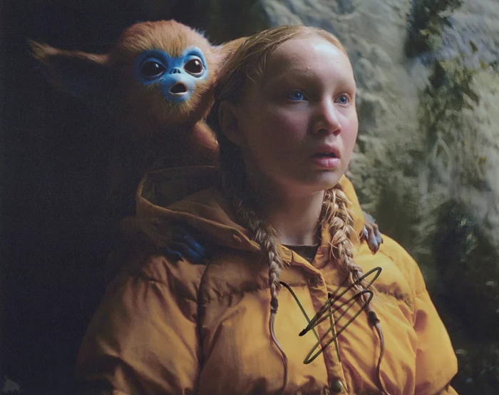 Helena Zengel autograph