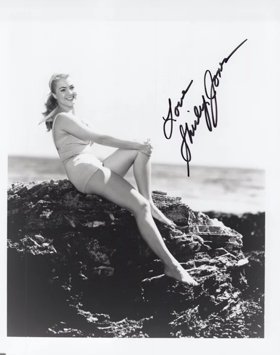 Shirley Jones autograph