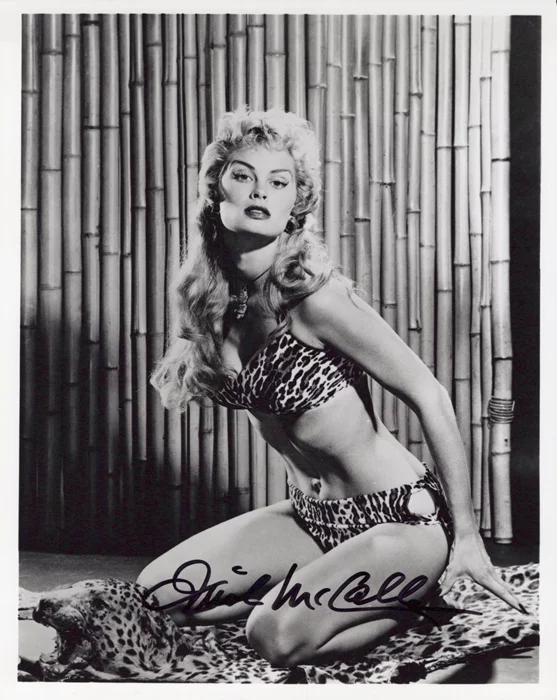 Irish McCalla autograph