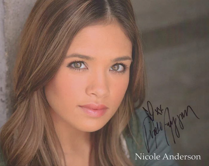Nicole Anderson autograph