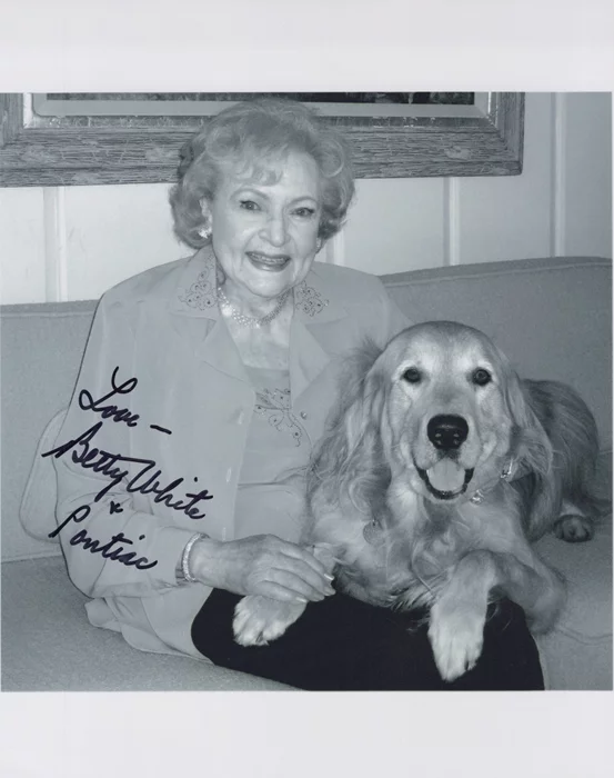Betty White autograph