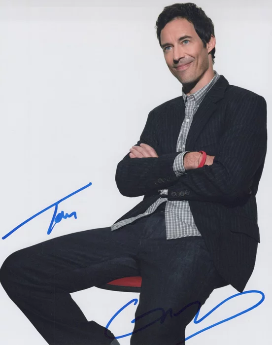 Tom Cavanagh autograph