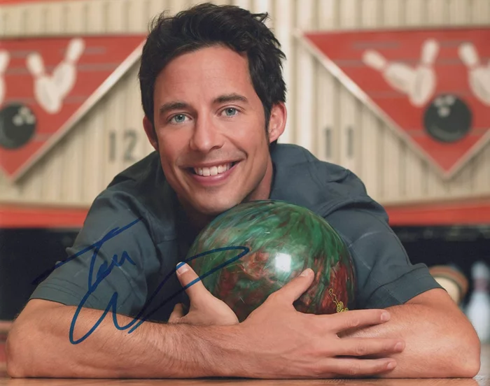Tom Cavanagh autograph