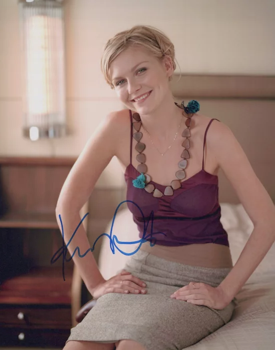 Kirsten Dunst autograph