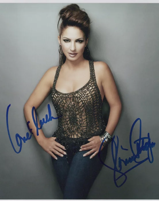 Gloria Estefan autograph