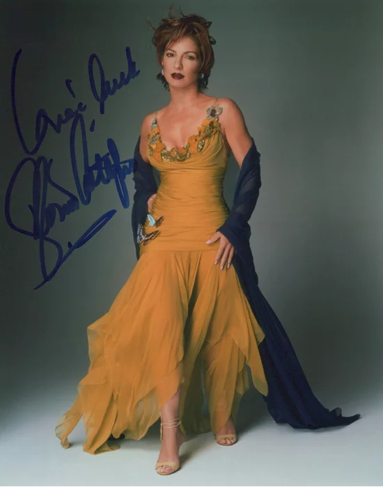 Gloria Estefan autograph