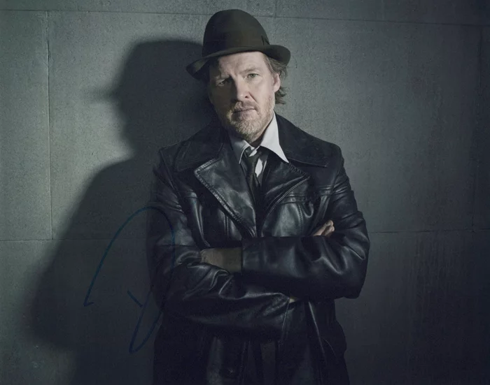 Donal Logue autograph