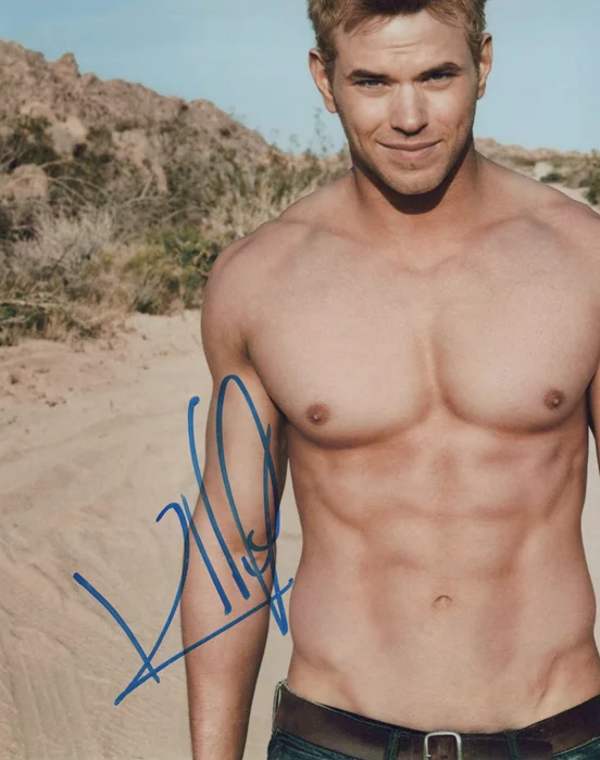 Kellan Lutz autograph
