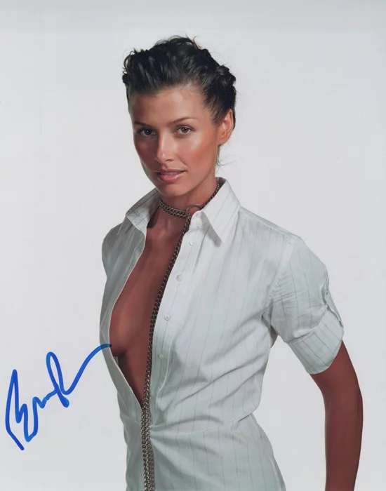 Bridget Moynahan autograph