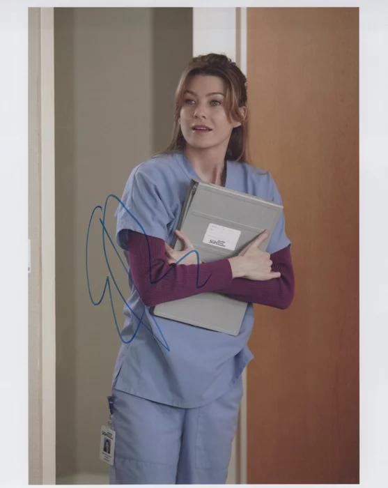 Ellen Pompeo autograph