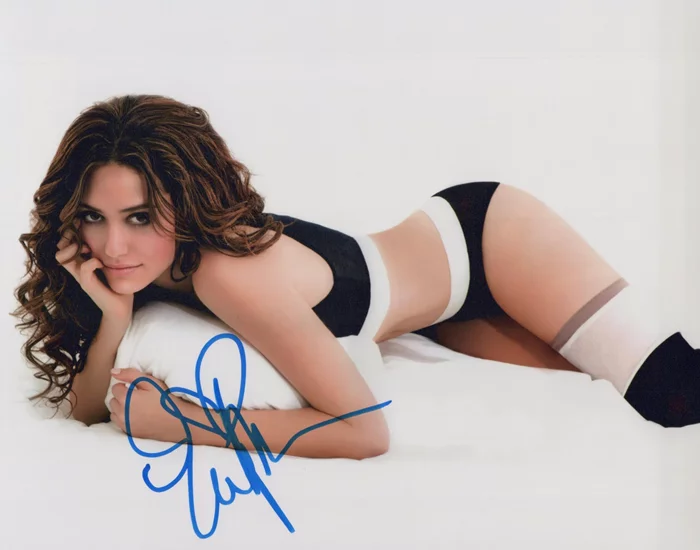 Emmy Rossum autograph