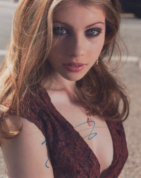 Michelle Trachtenberg autograph