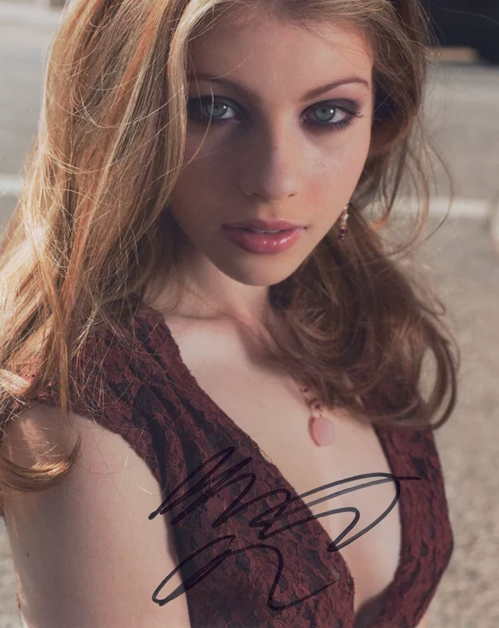 Michelle Trachtenberg autograph