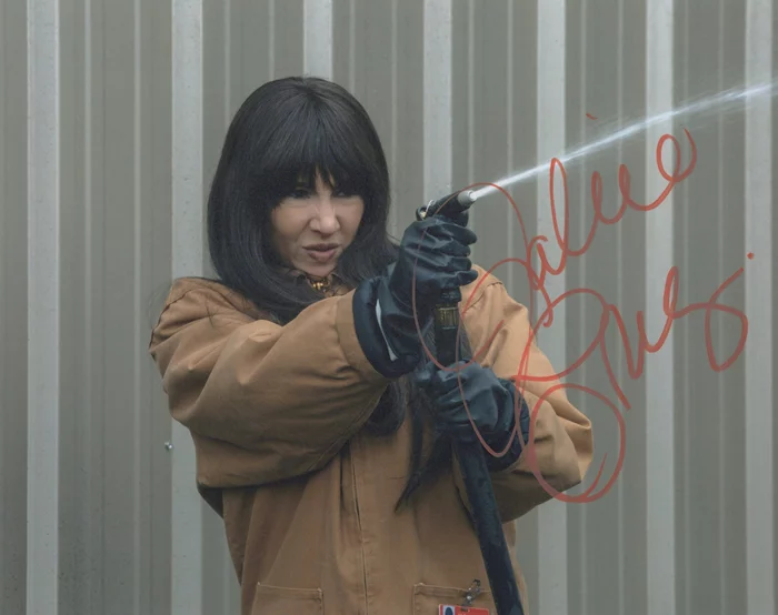 Jackie Cruz autograph