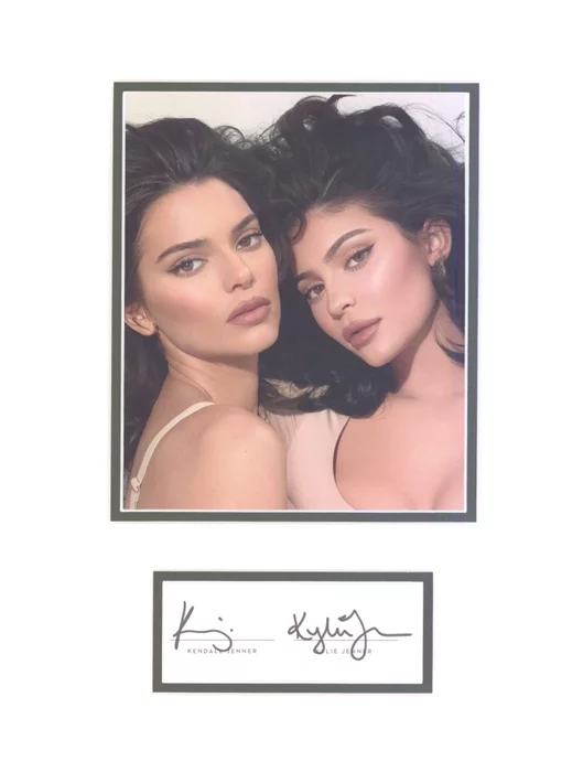 Kendall and Kylie Jenner autograph