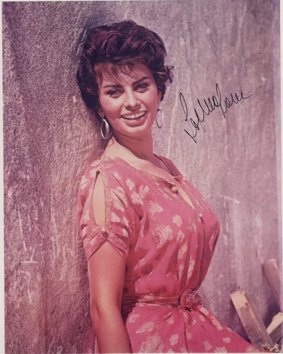 Sophia Loren autograph
