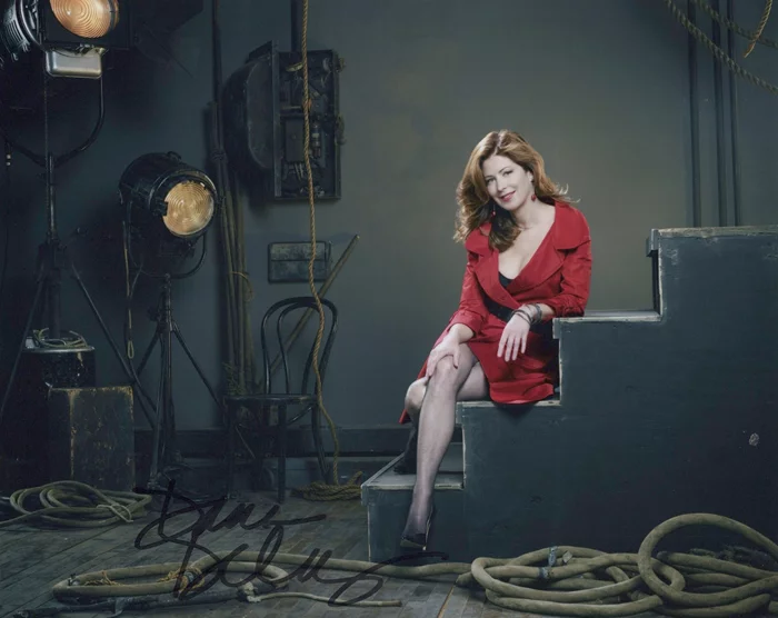 Dana Delany autograph