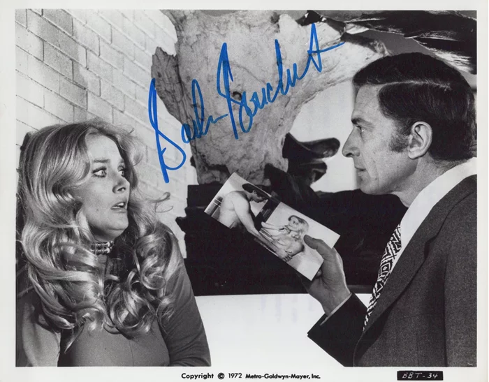 Barbara Bouchet autograph
