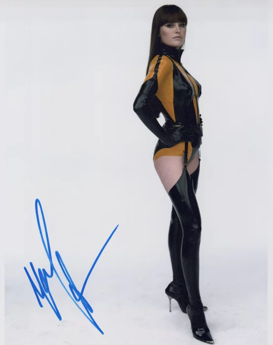 Malin Akerman autograph