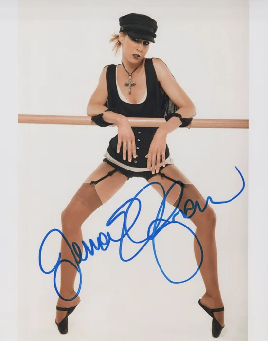 Jenna Elfman autograph