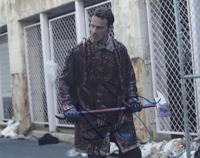 Andrew Lincoln autograph