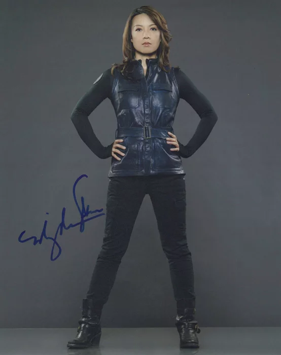 Ming-Na autograph