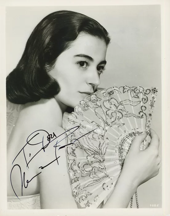 Marisa Pavan autograph