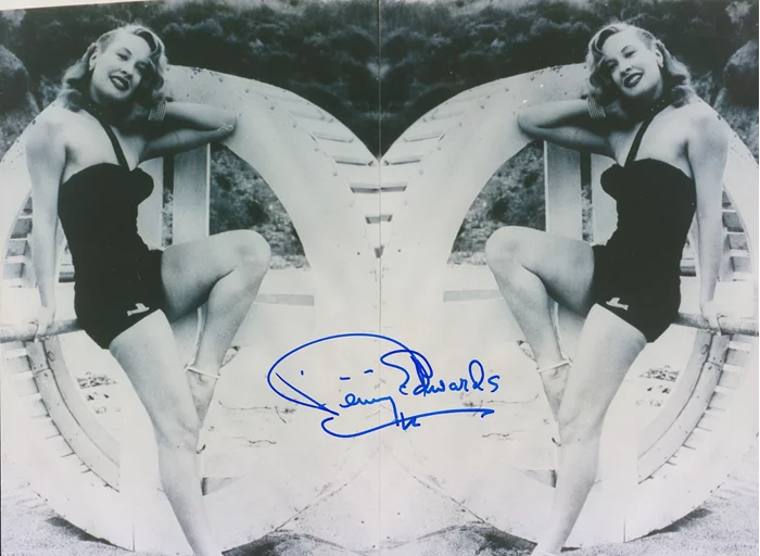Penny Edwards autograph