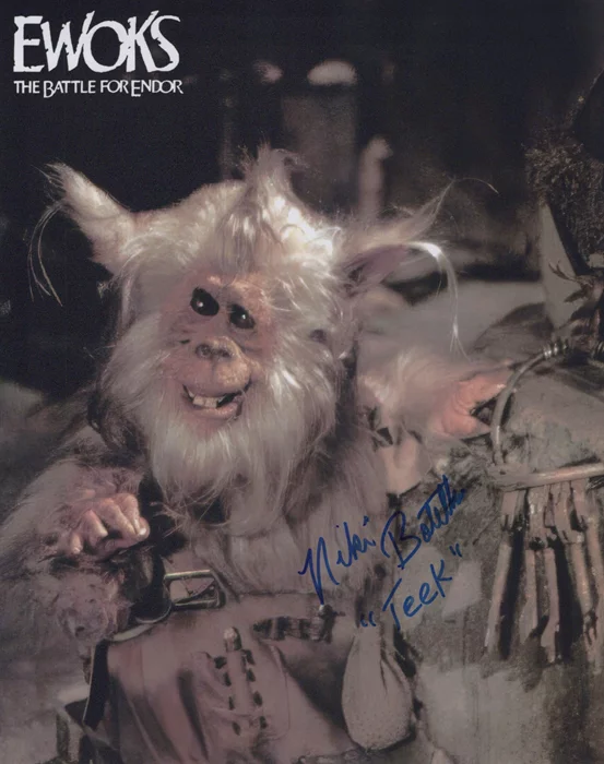 Niki Botelho autograph