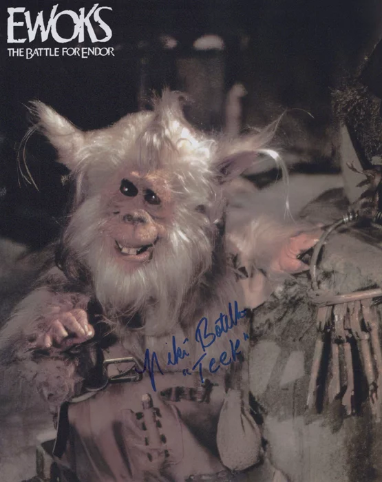 Niki Botelho autograph