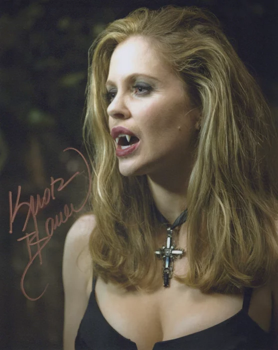 Kristin Bauer autograph