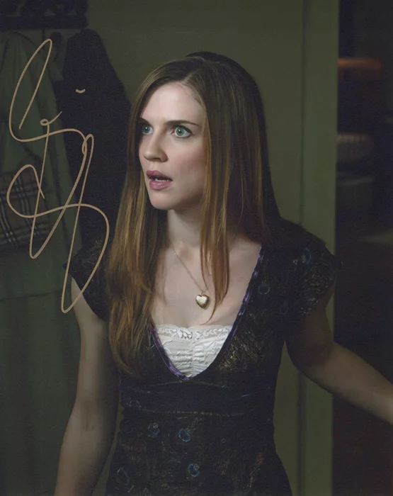 Sara Canning autograph