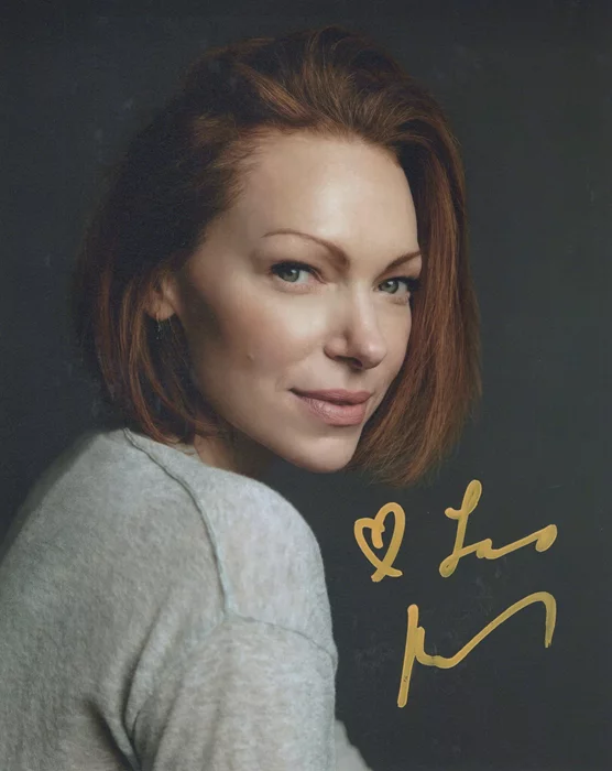 Laura Prepon autograph