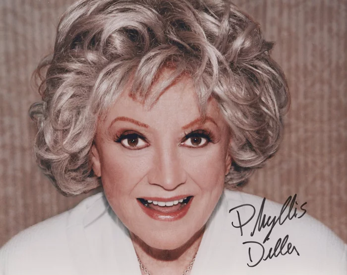 Phyllis Diller autograph