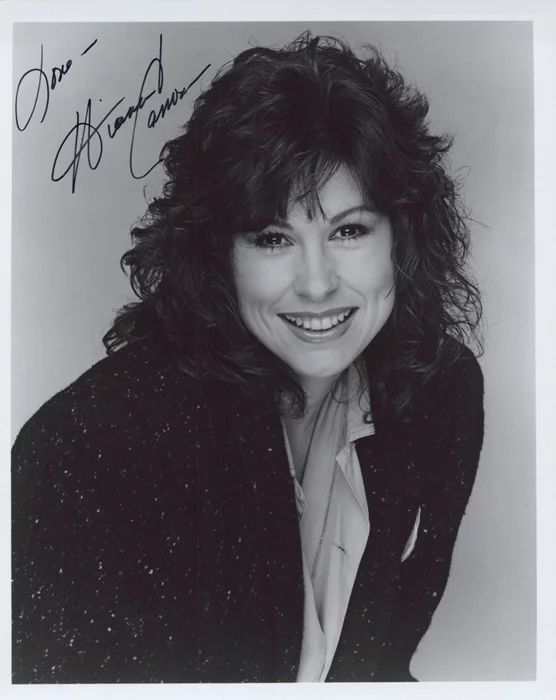 Diana Canova autograph