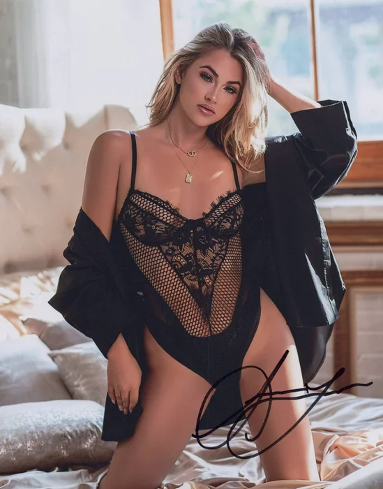 Serena Lange autograph