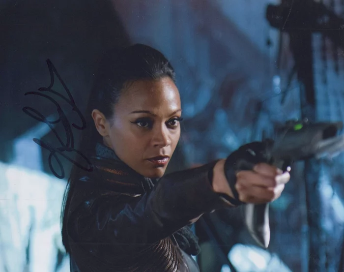 Zoe Saldana autograph