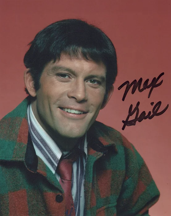 Max Gail autograph
