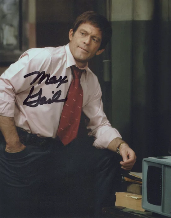 Max Gail autograph