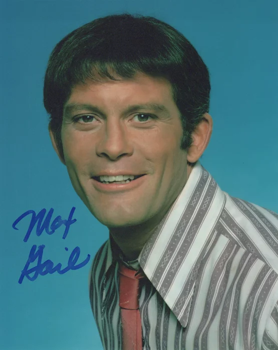 Max Gail autograph