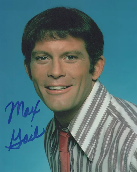Max Gail autograph